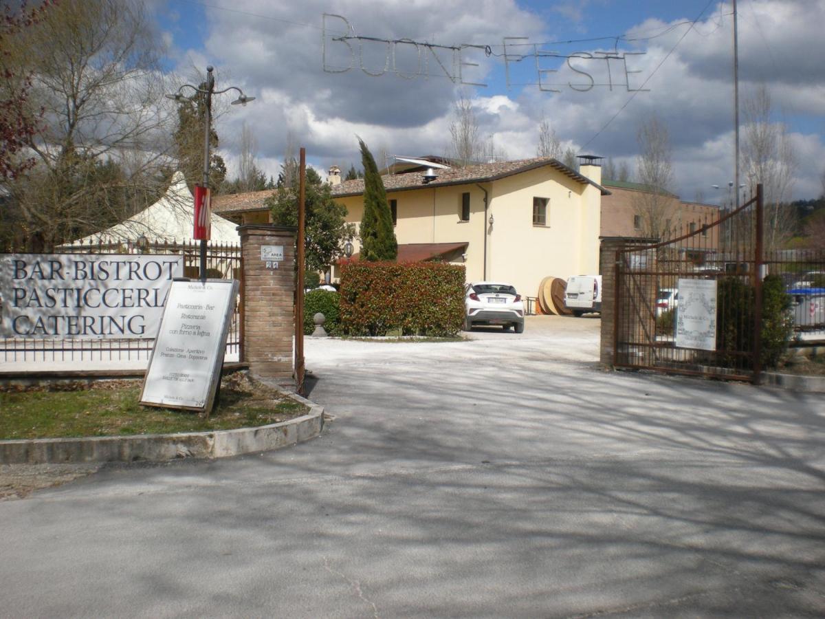 Charming Apartment Tilli With Parking Perúgia Exterior foto